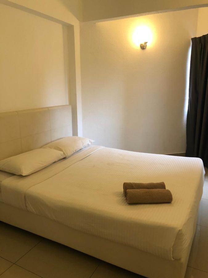 Beach Resort 7 Home Stay Sri Sayang Apartment Batu Ferringhi 3Bedroom Extérieur photo